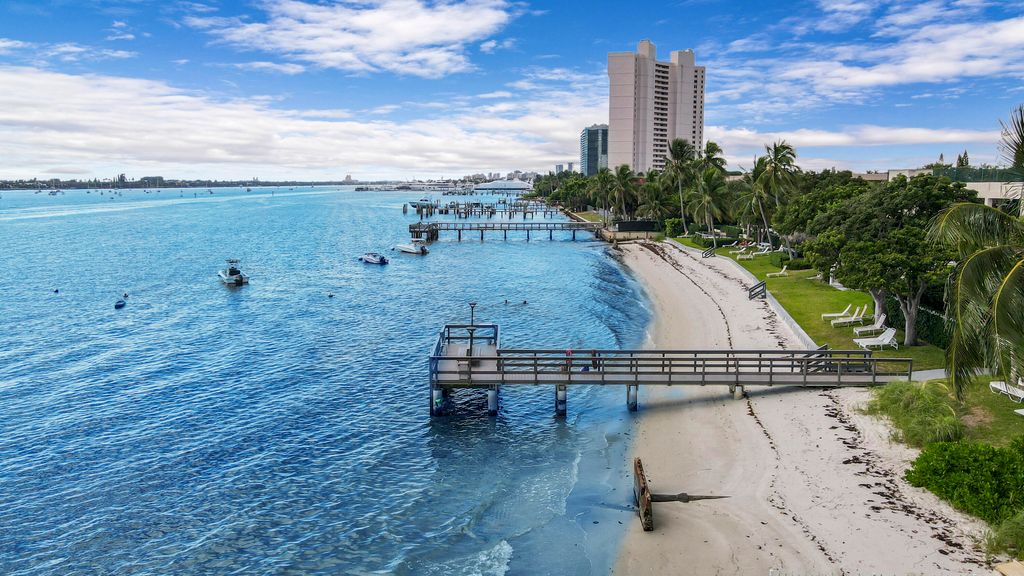 Photo of 5600 N Flagler Drive #Ph103, West Palm Beach, FL 33407 (MLS # B26018203)