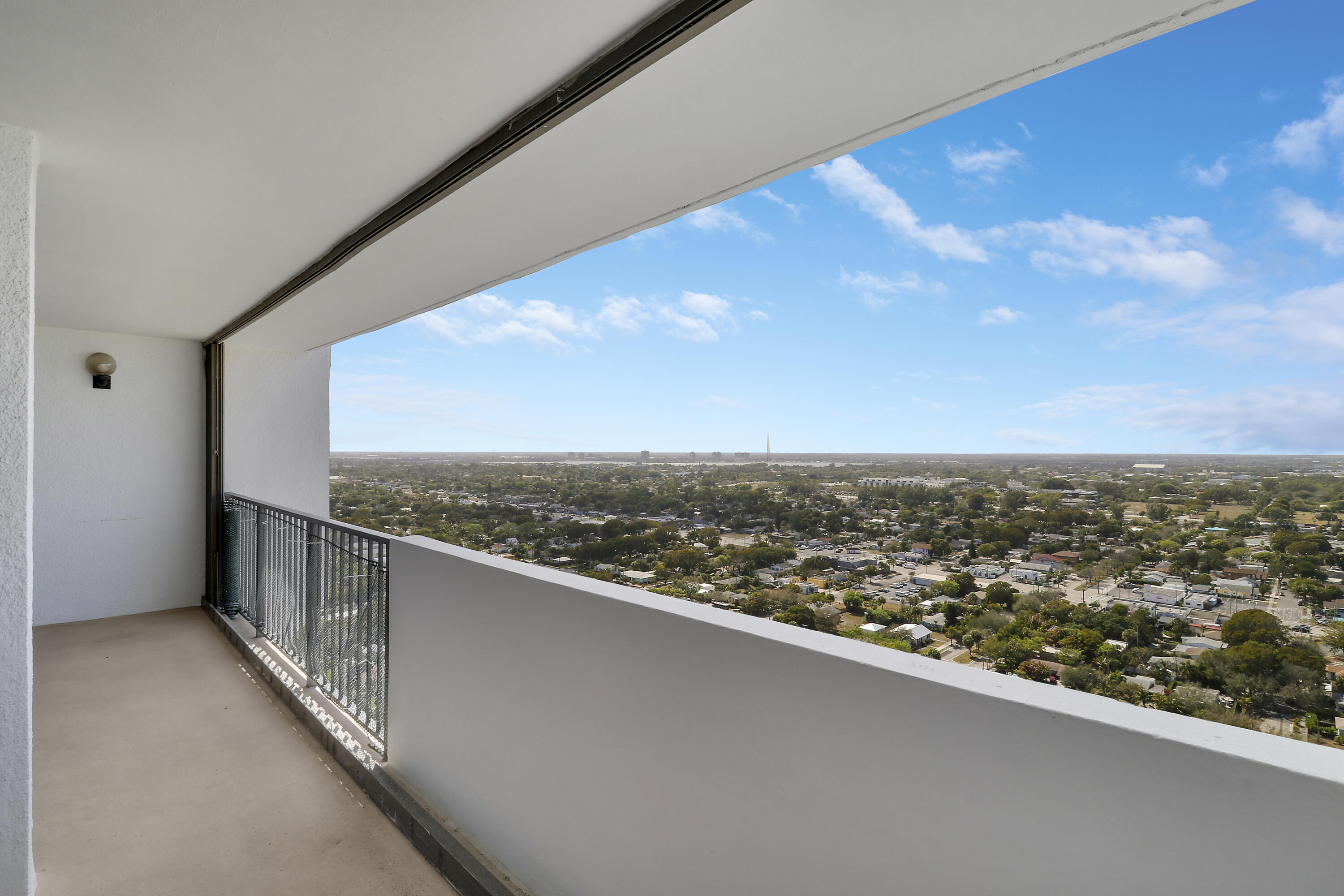 PALM BEACH HOUSE CONDO - Residential Lease