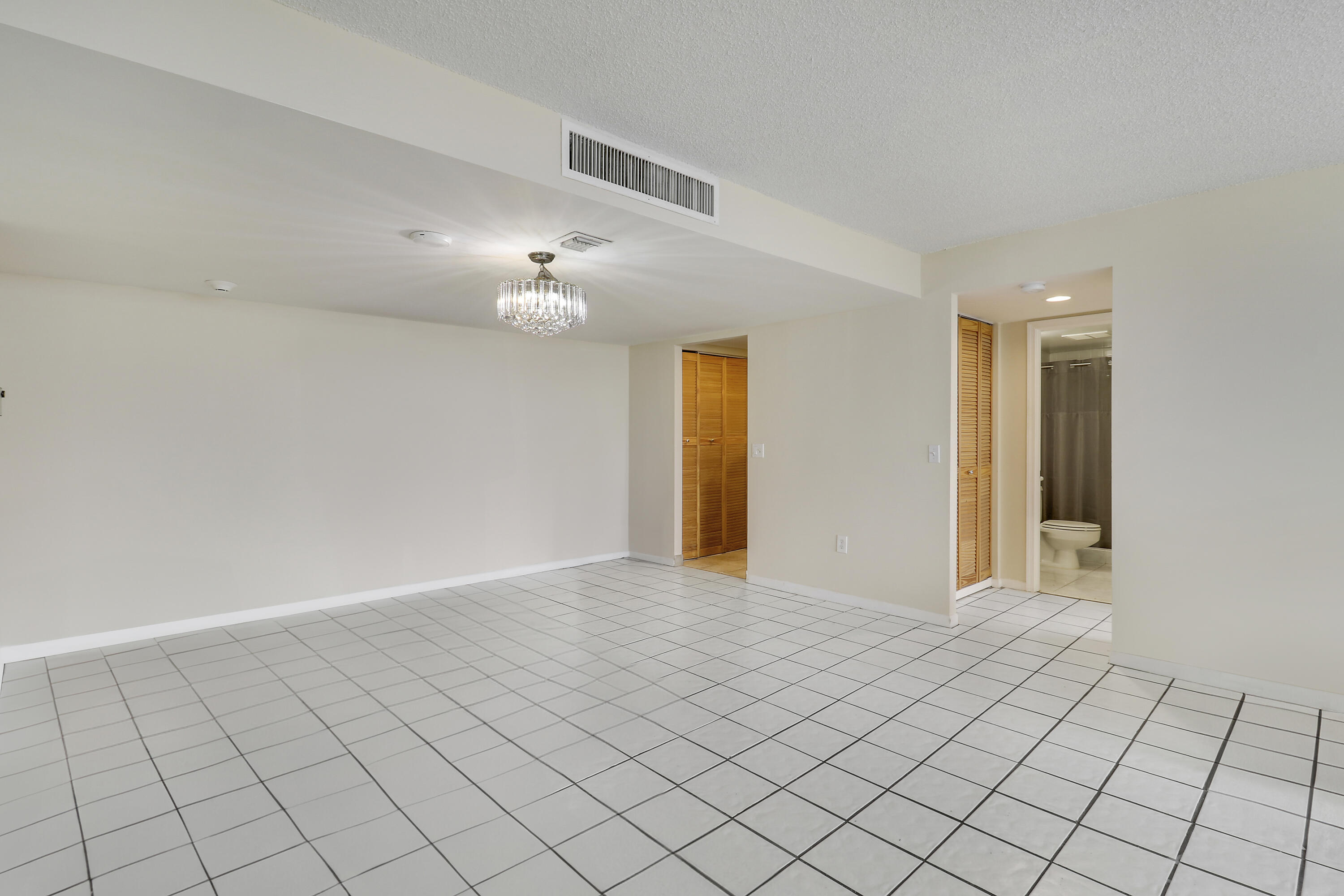 PALM BEACH HOUSE CONDO - Residential Lease