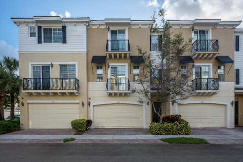 Featured picture for the property R10939003
