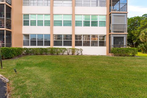 A home in Pembroke Pines