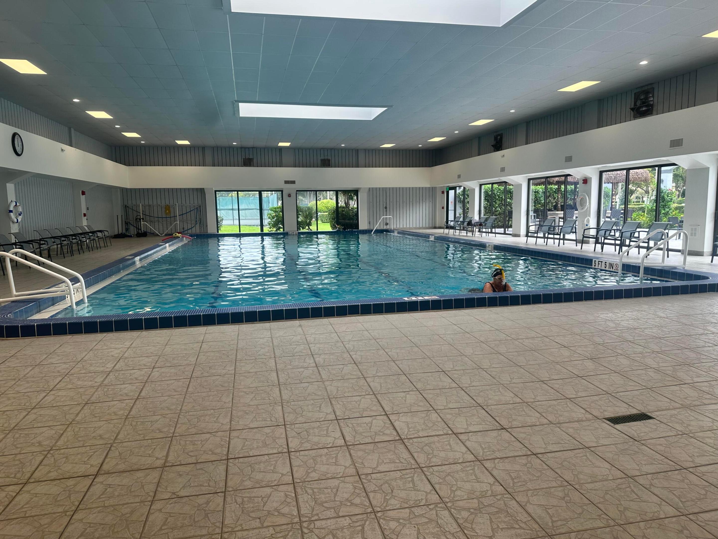 HUNTINGTON LAKES SEC THREE CONDOS - Residential