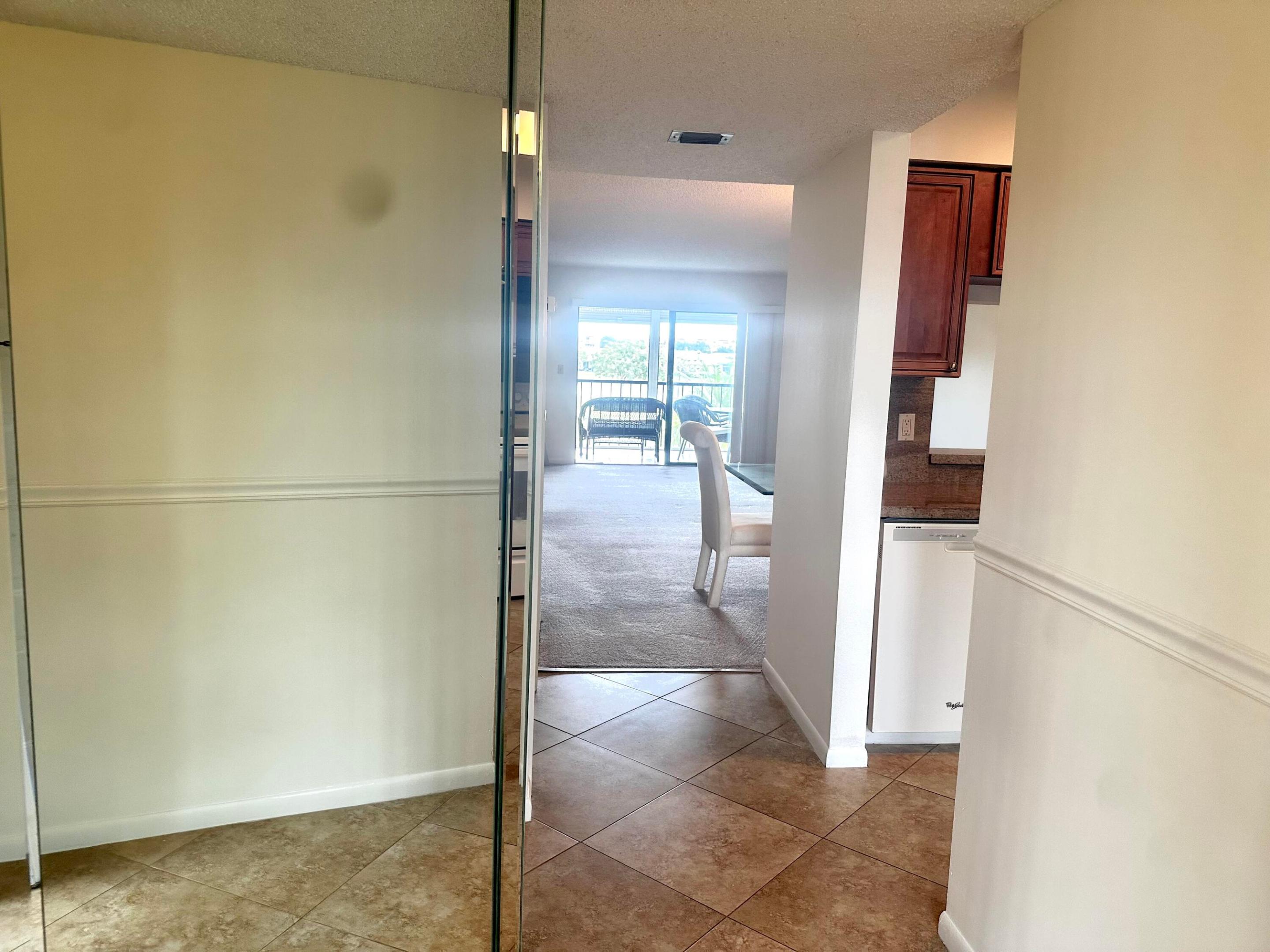HUNTINGTON LAKES SEC THREE CONDOS - Residential