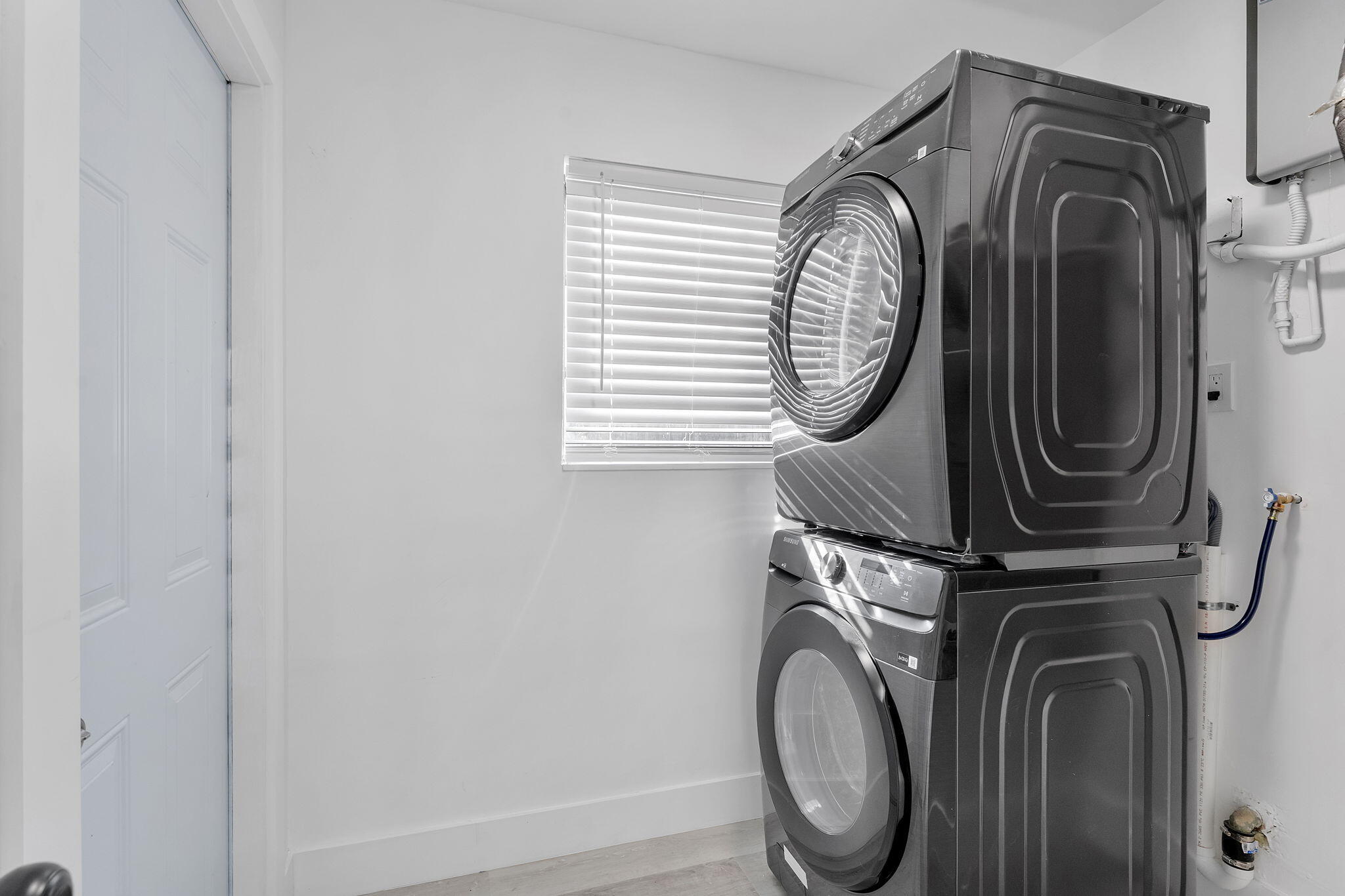 RIVERVIEW TERRACE - Residential Lease