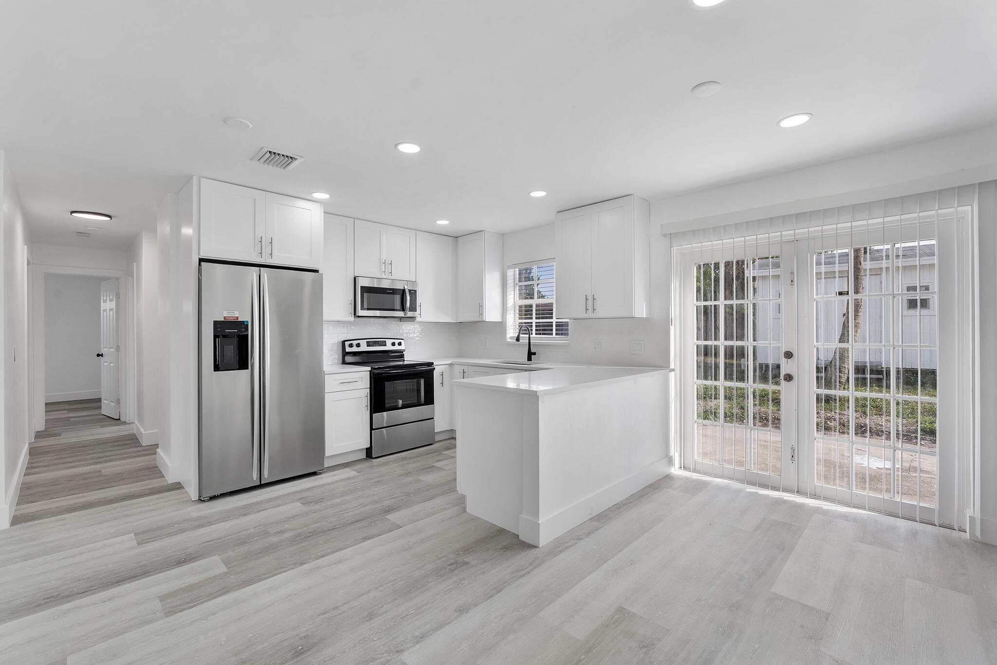 RIVERVIEW TERRACE - Residential Lease