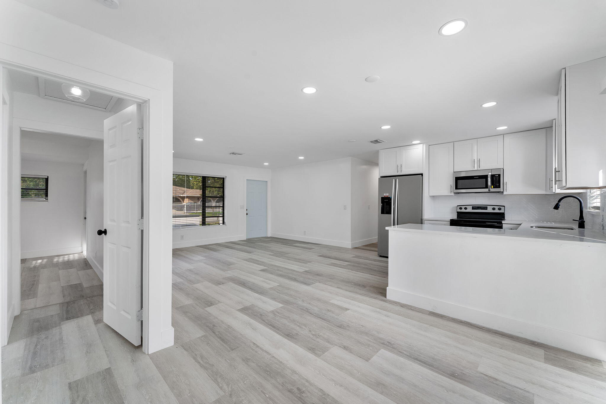 RIVERVIEW TERRACE - Residential Lease