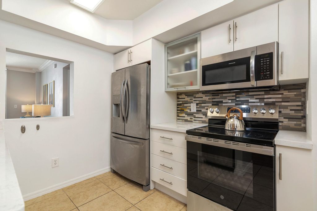 Photo of 600 S Dixie Highway #257, West Palm Beach, FL 33401 (MLS # B26025854)