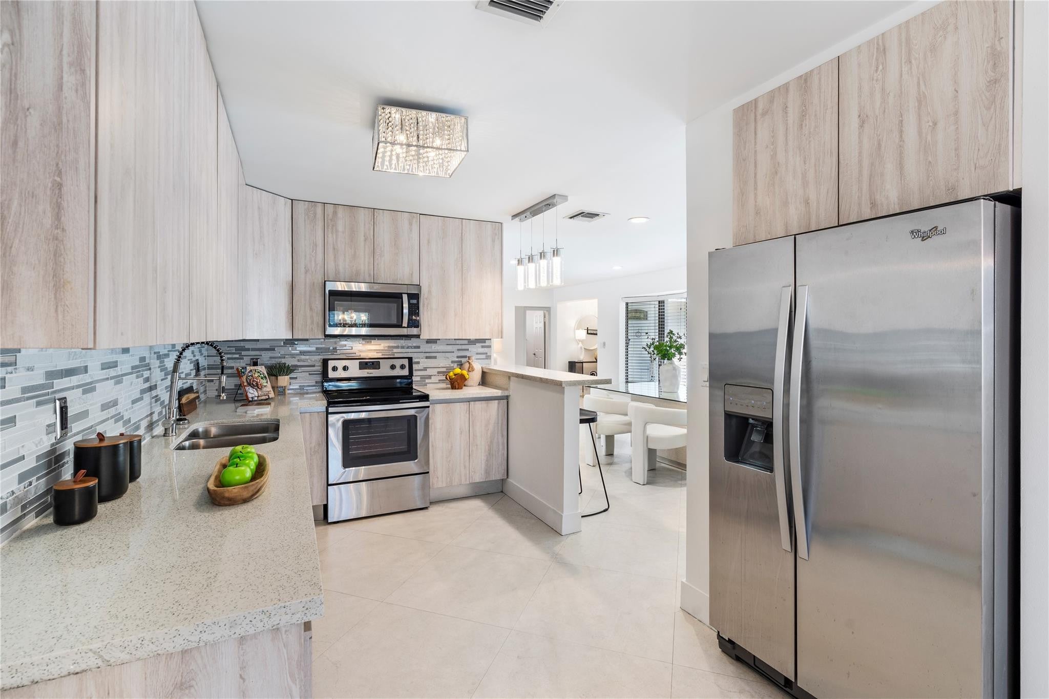 2280 NE 62nd Street