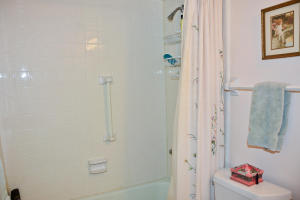 Tequesta Garden - Residential