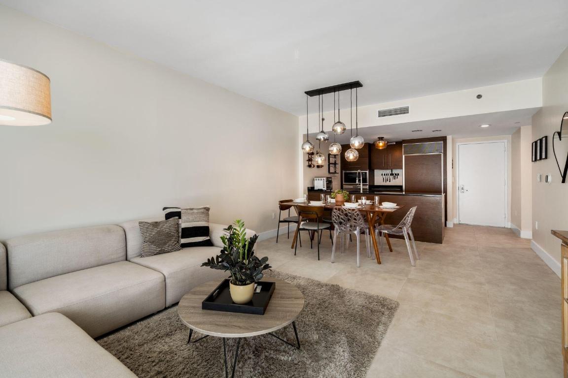 ICONBRICKELL CONDO NO 1 - Residential