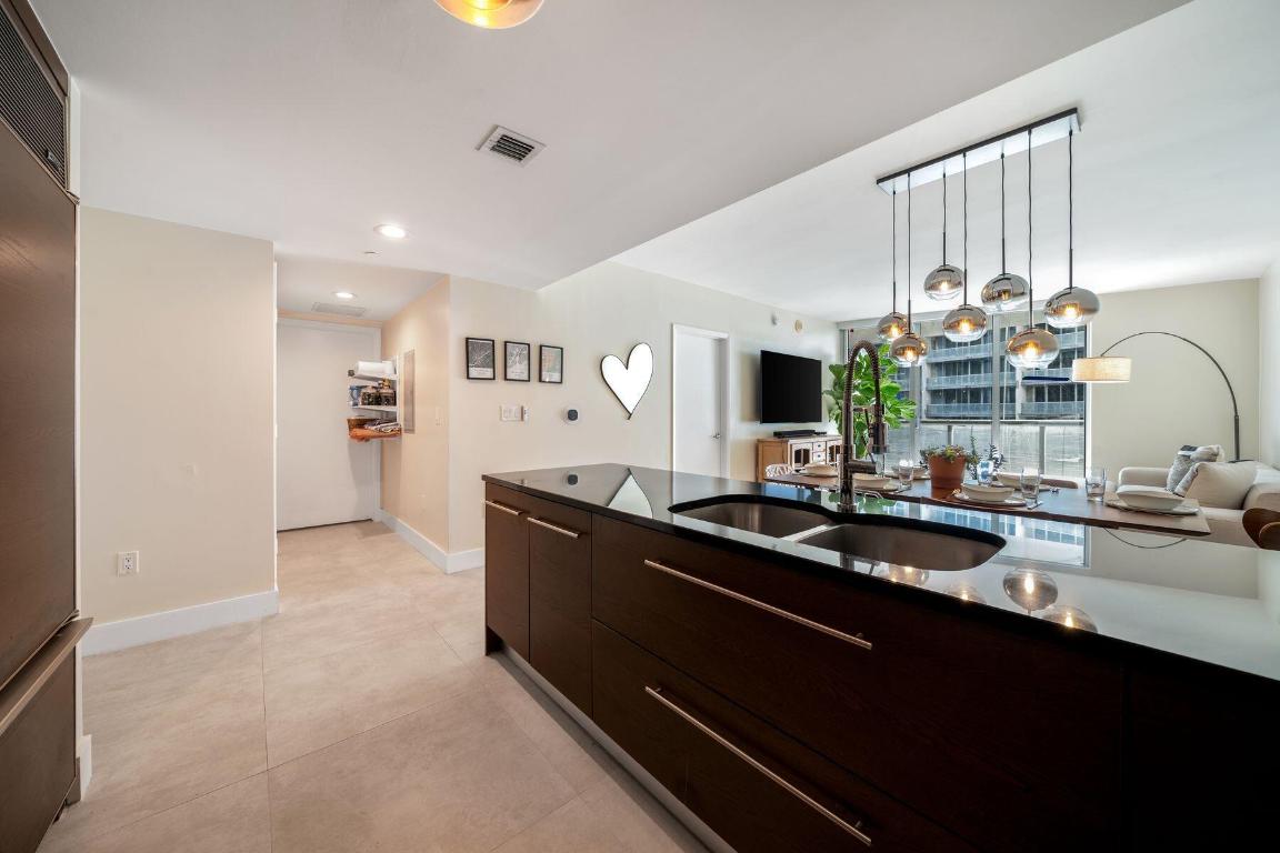 ICONBRICKELL CONDO NO 1 - Residential