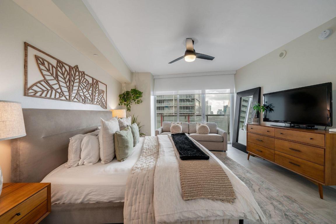 ICONBRICKELL CONDO NO 1 - Residential