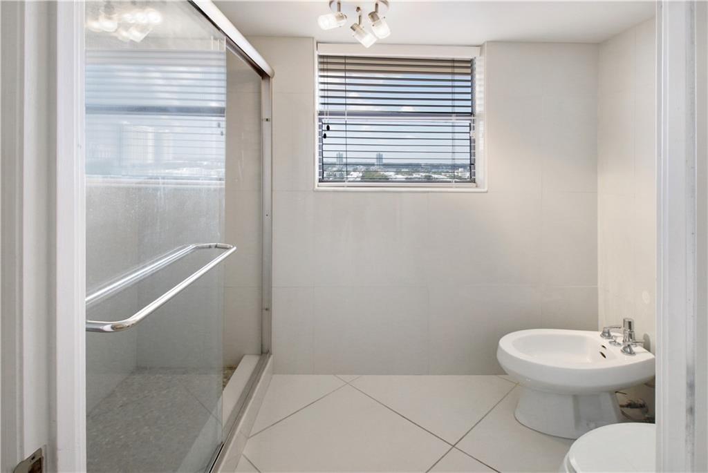 Winston Towers 700 Condo - Residential Lease
