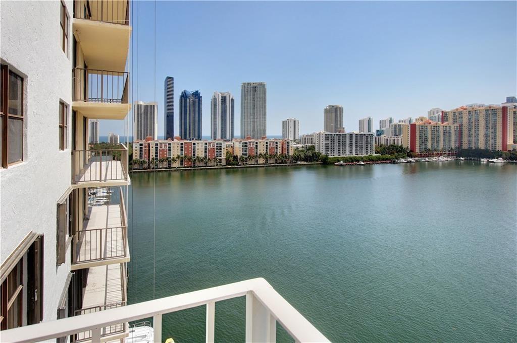 Winston Towers 700 Condo - Residential Lease