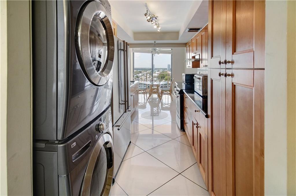 Winston Towers 700 Condo - Residential Lease
