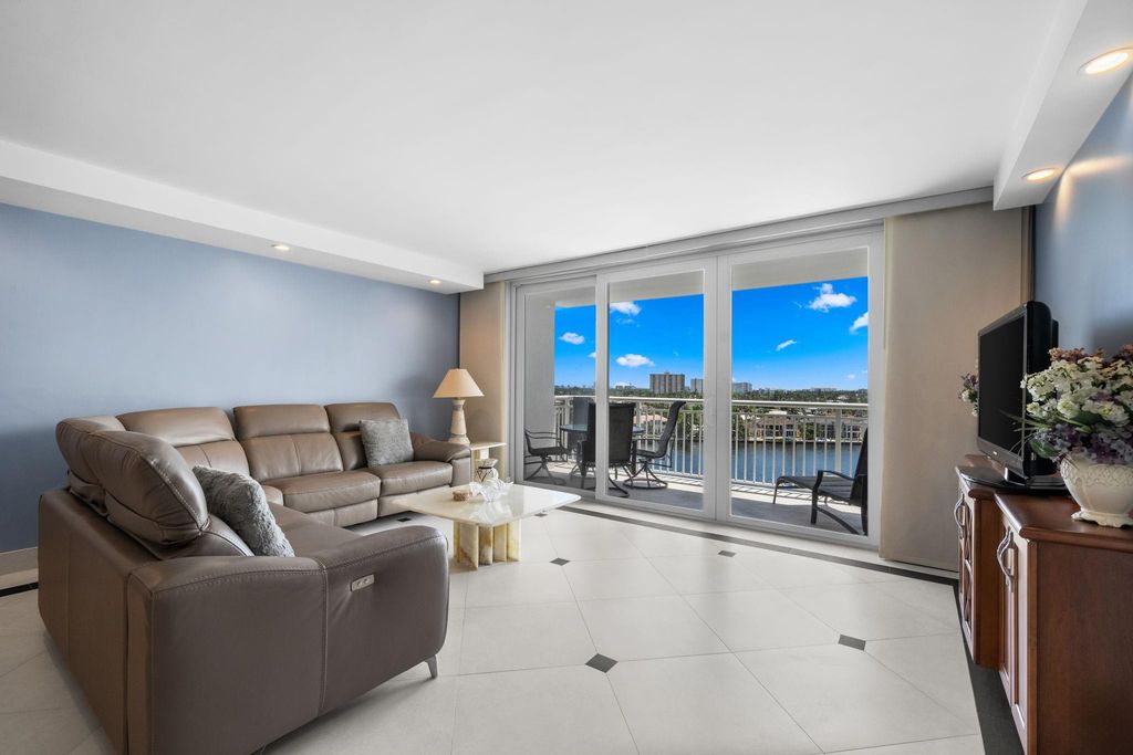 Photo of 511 Bayshore Drive #904, Fort Lauderdale, FL 33304 (MLS # F10556218)