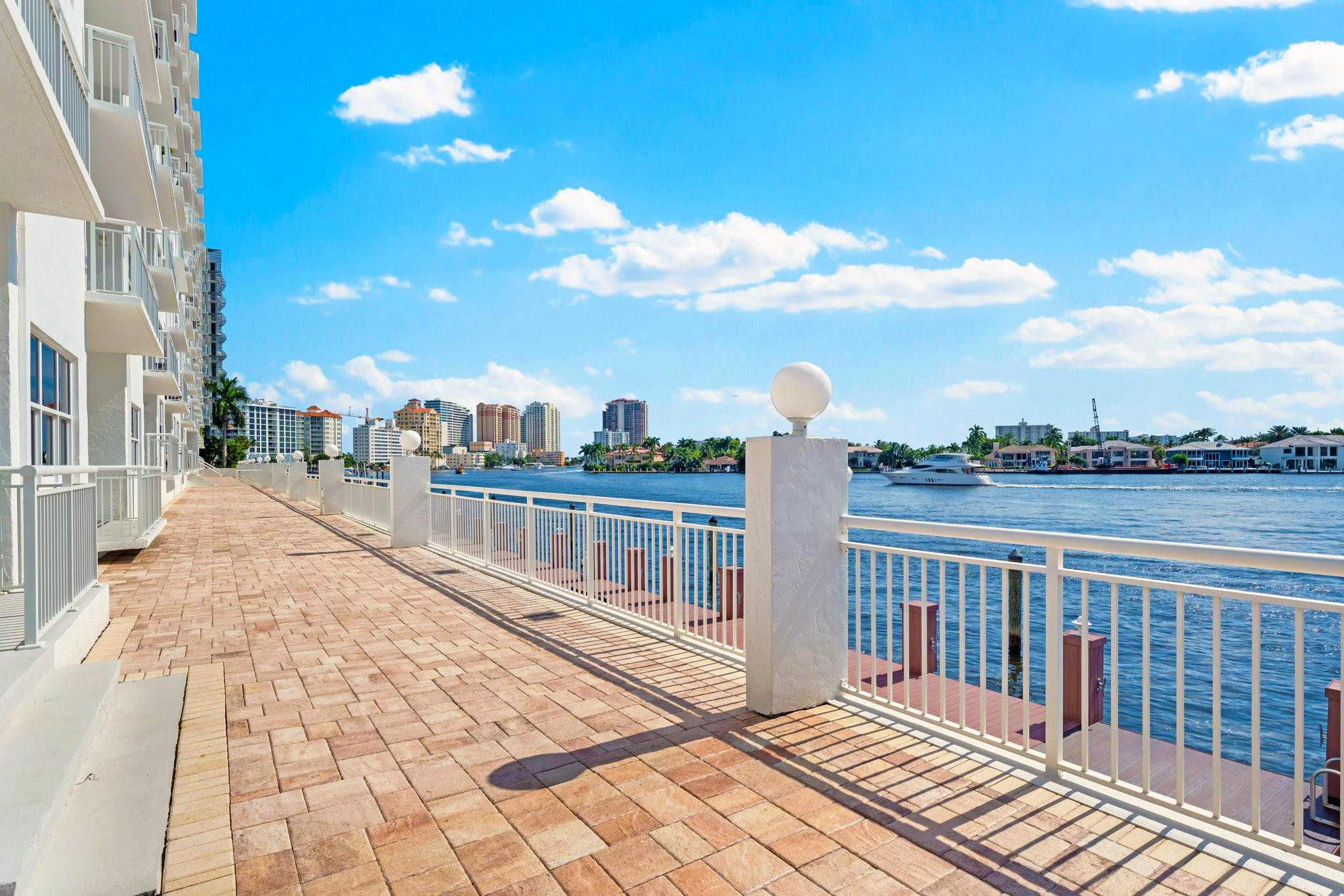 Bayshore Towers - Residential