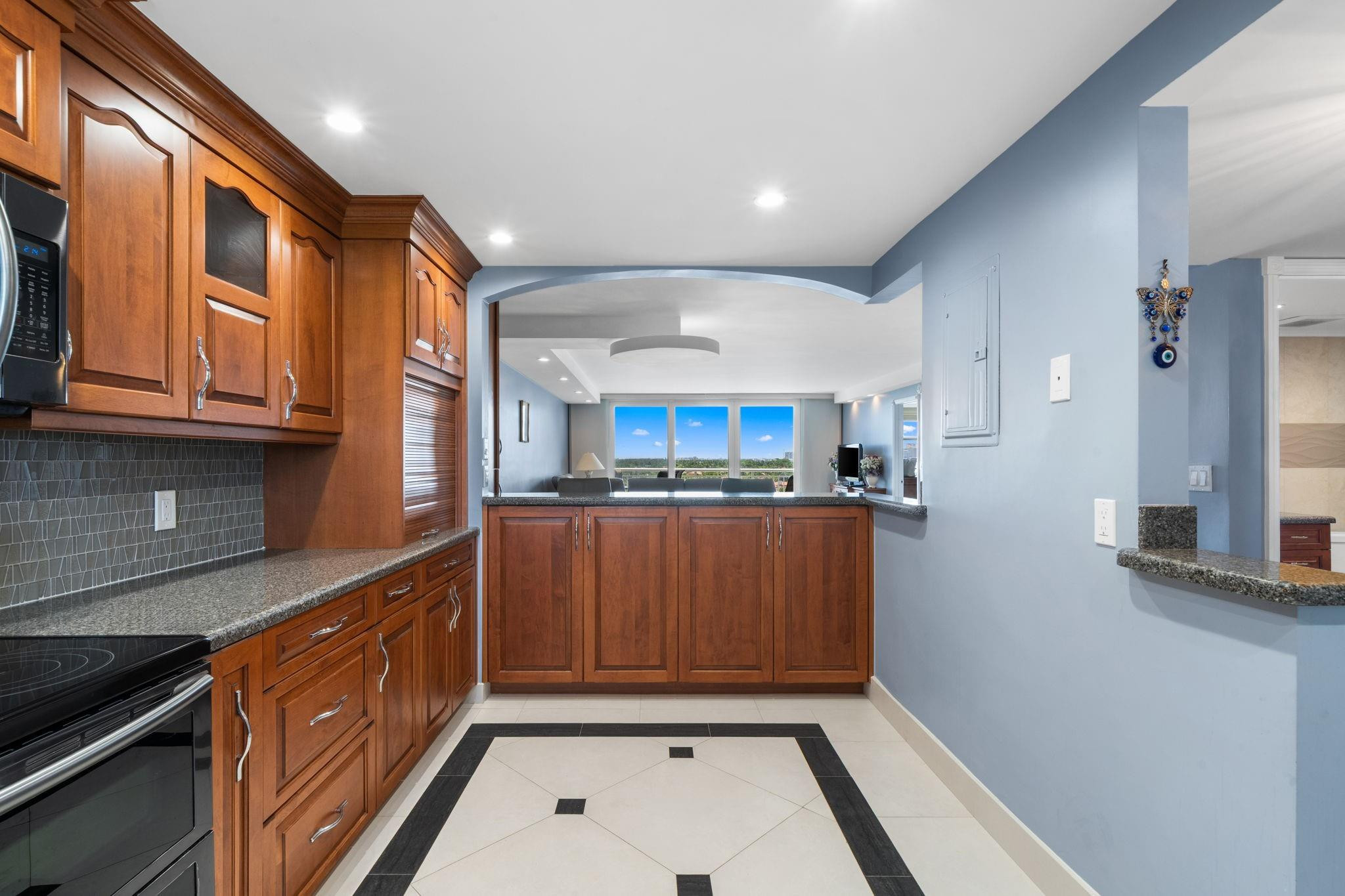 Bayshore Towers - Residential