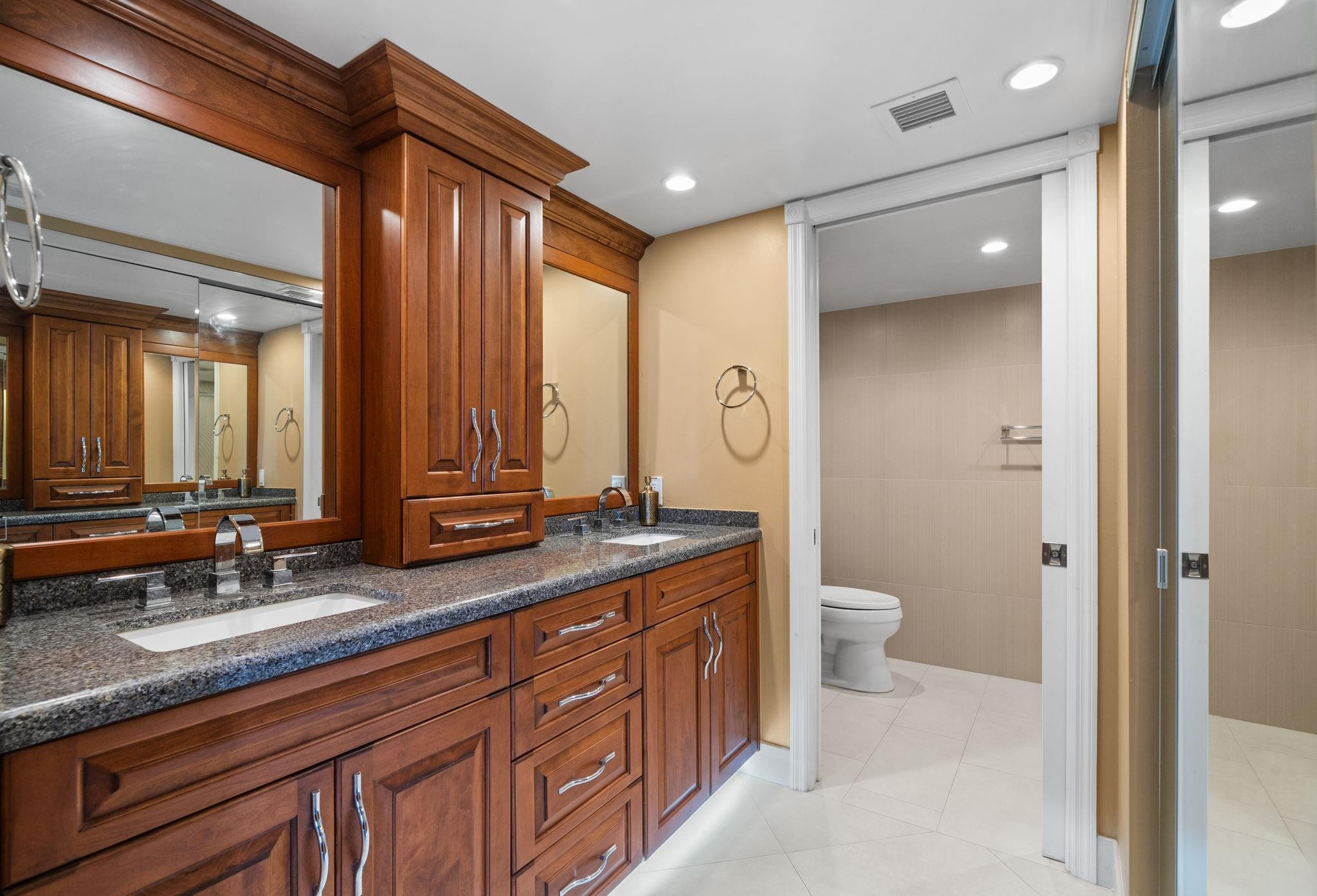 Bayshore Towers - Residential