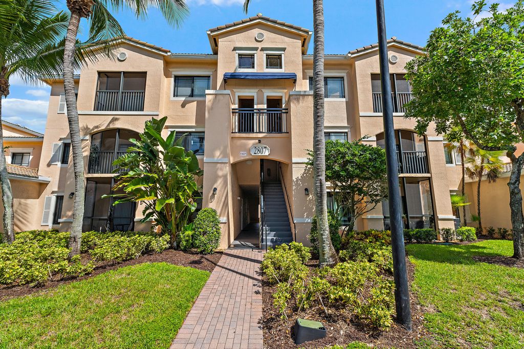 Photo of 2807 Veronia Drive #107, Palm Beach Gardens, FL 33410 (MLS # B26048210)