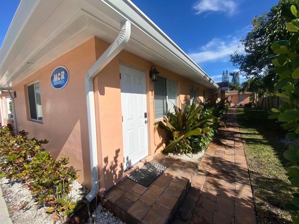 Photo of 914 N J Street #1, Lake Worth Beach, FL 33460 (MLS # R11046326)