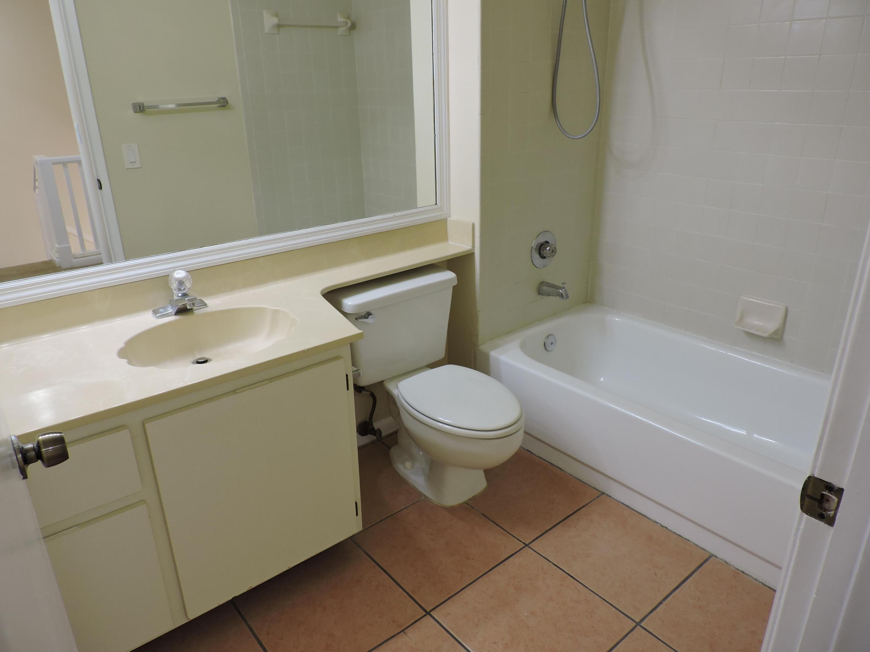 RIVERWALK 2 - Residential Lease