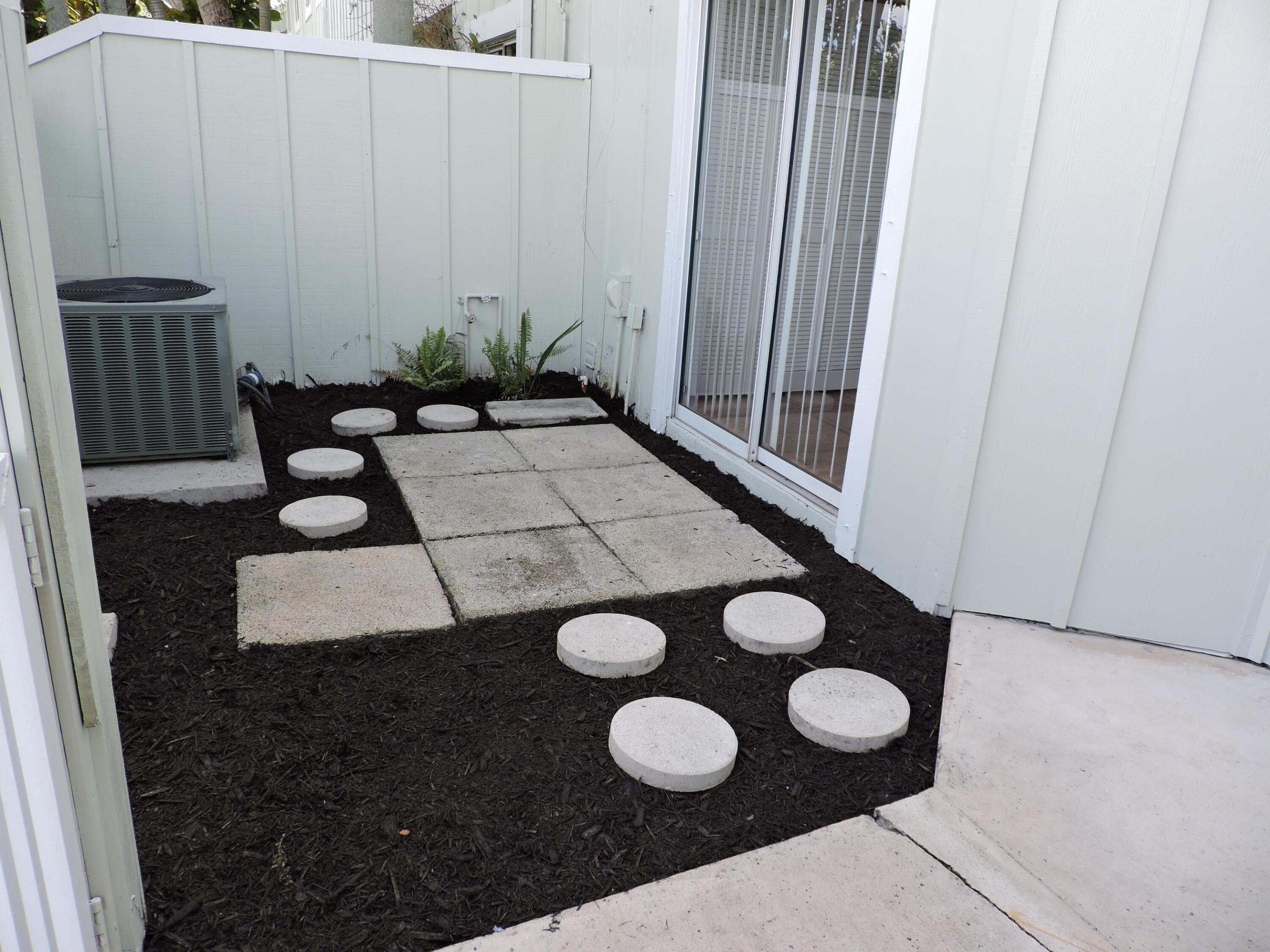 RIVERWALK 2 - Residential Lease