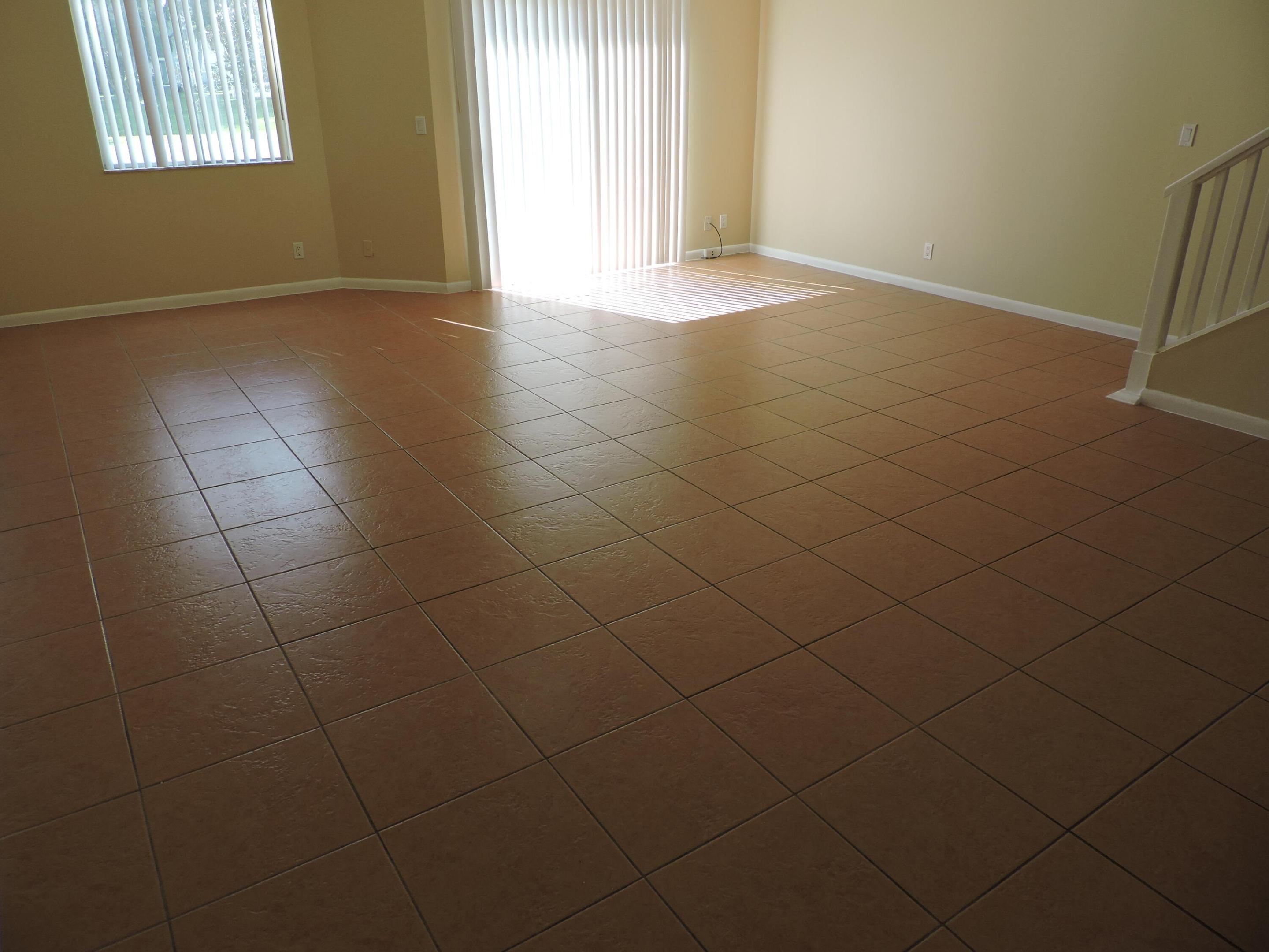 RIVERWALK 2 - Residential Lease