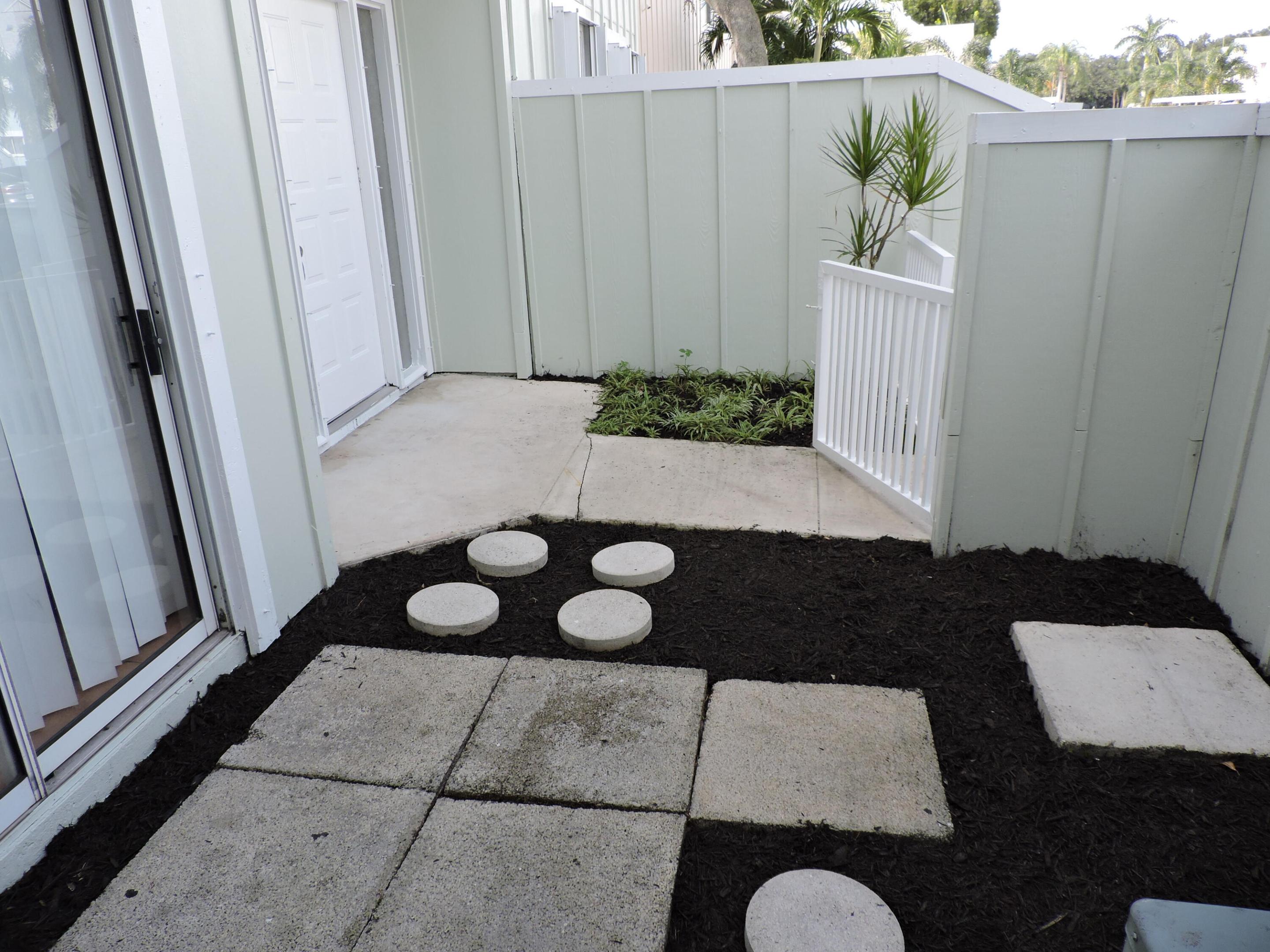 RIVERWALK 2 - Residential Lease