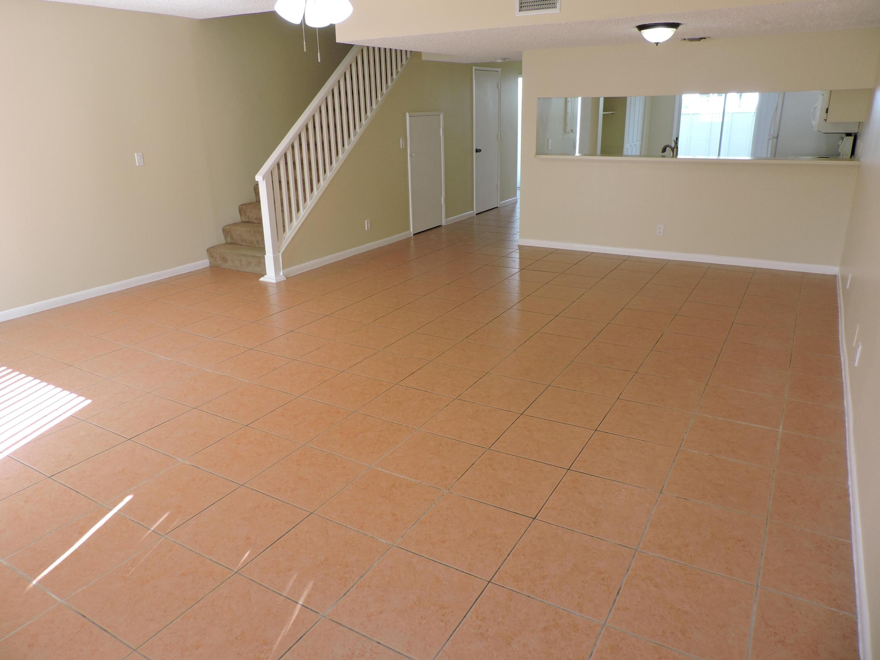 RIVERWALK 2 - Residential Lease