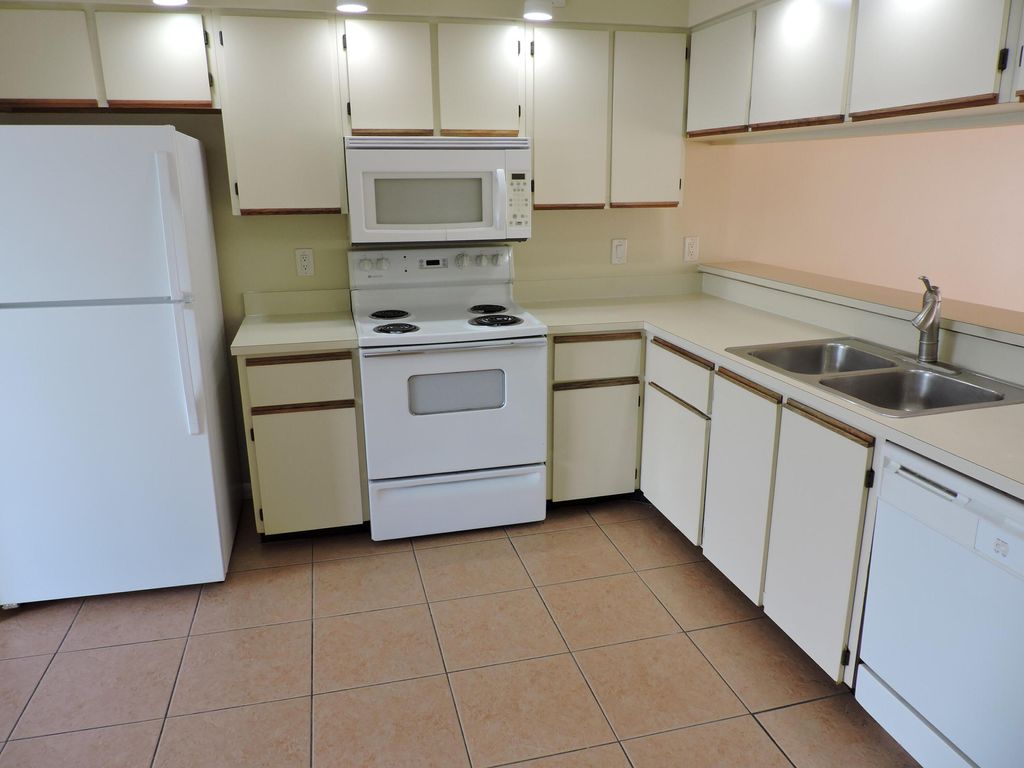 Photo of 6239 Riverwalk Lane #2, Jupiter, FL 33458 (MLS # B26023179)