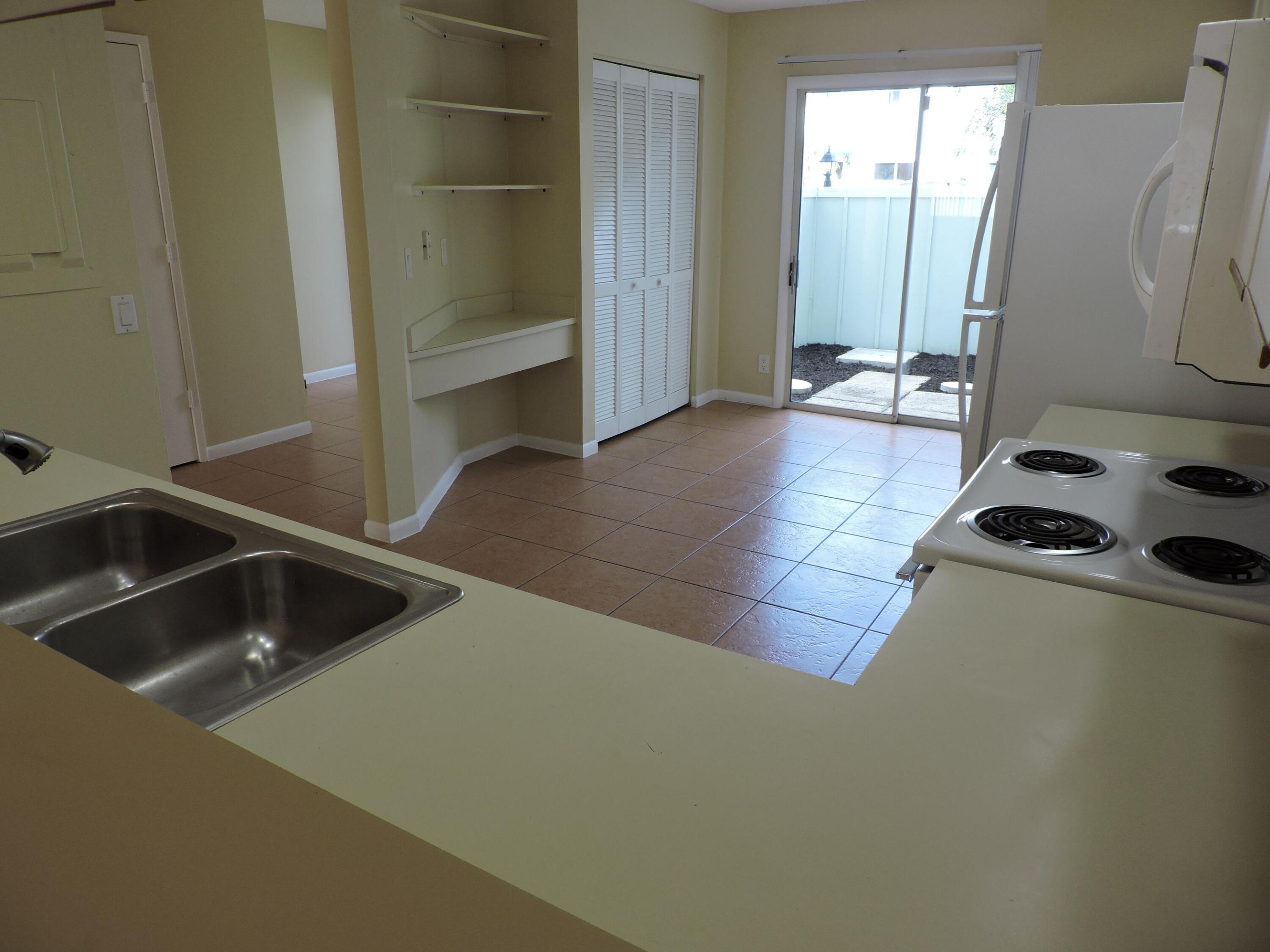 RIVERWALK 2 - Residential Lease