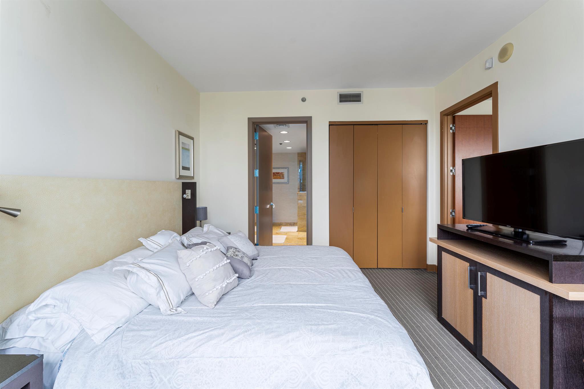 MAYFIELD CONDO - Residential