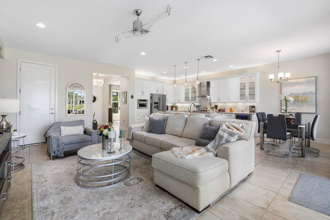 SUSSMAN AGR PUD NORTH PLA - Residential Lease