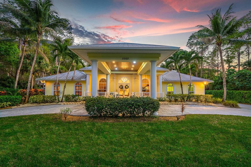 Photo of 11920 175th Road N, Jupiter, FL 33478 (MLS # R10863574)