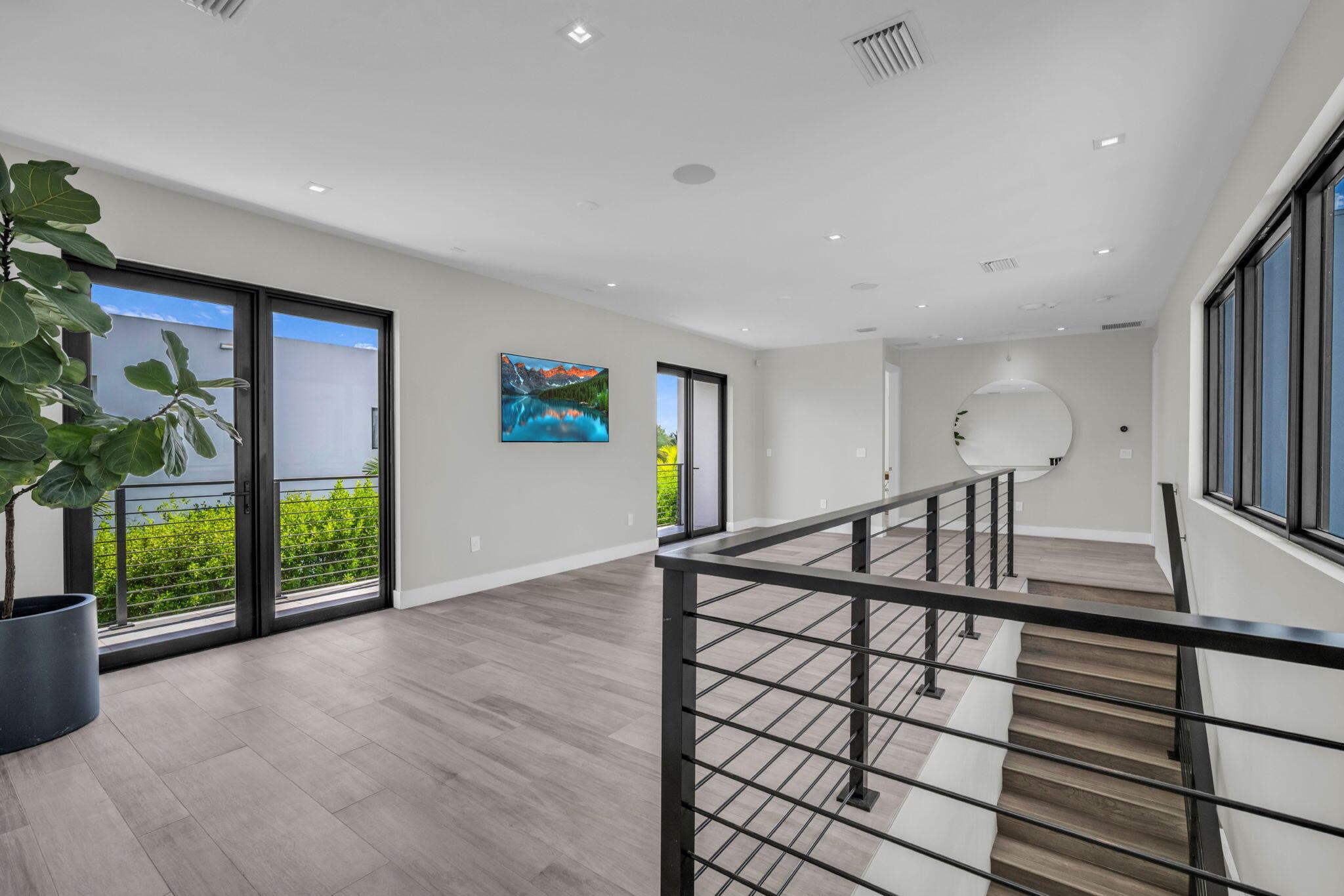 WESTON ESTATES - Residential