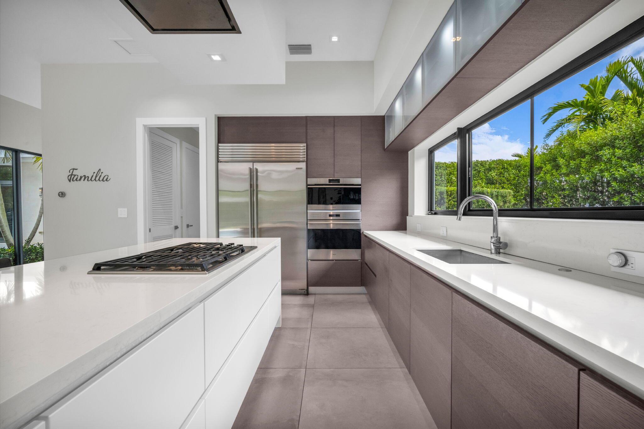 WESTON ESTATES - Residential