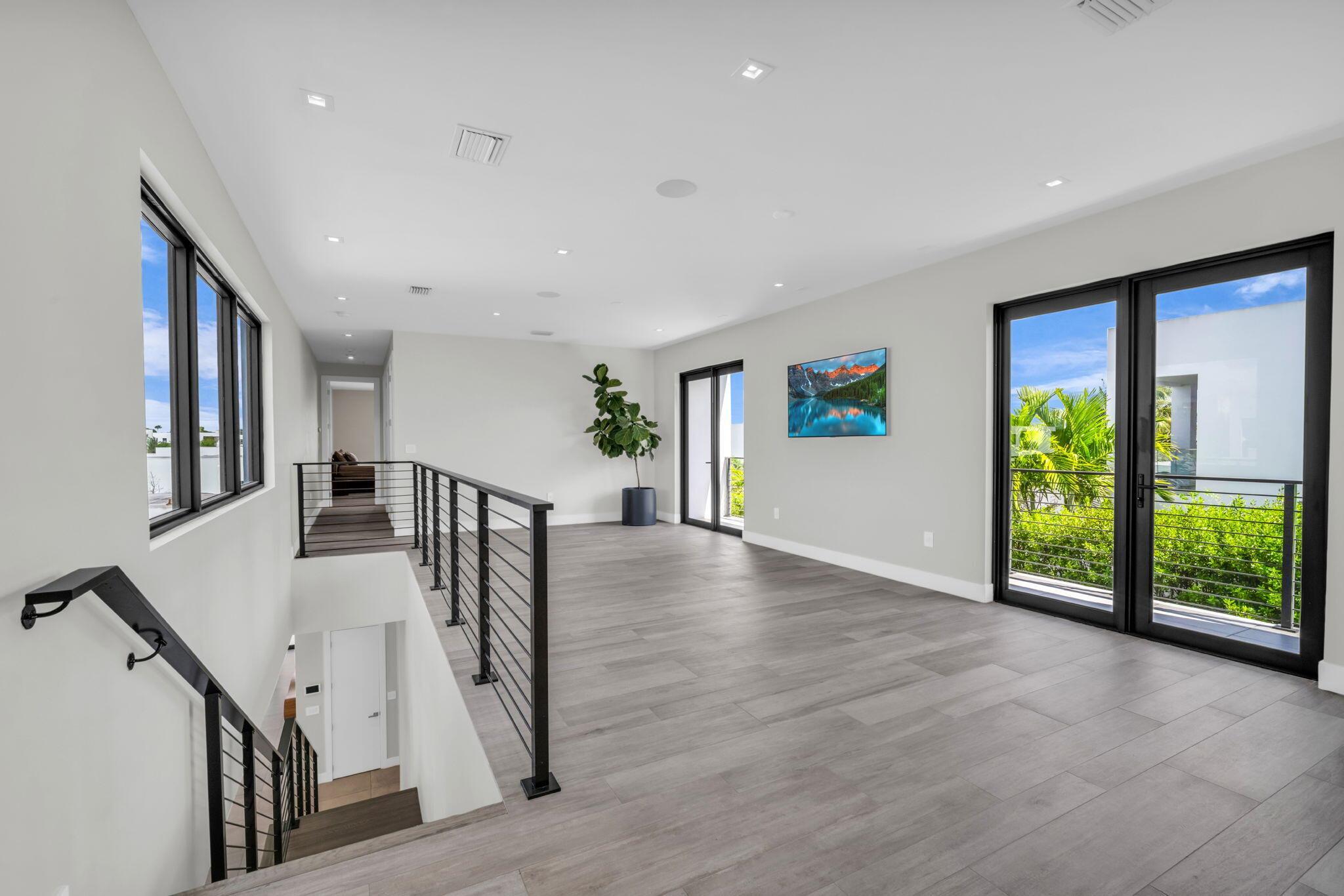 WESTON ESTATES - Residential