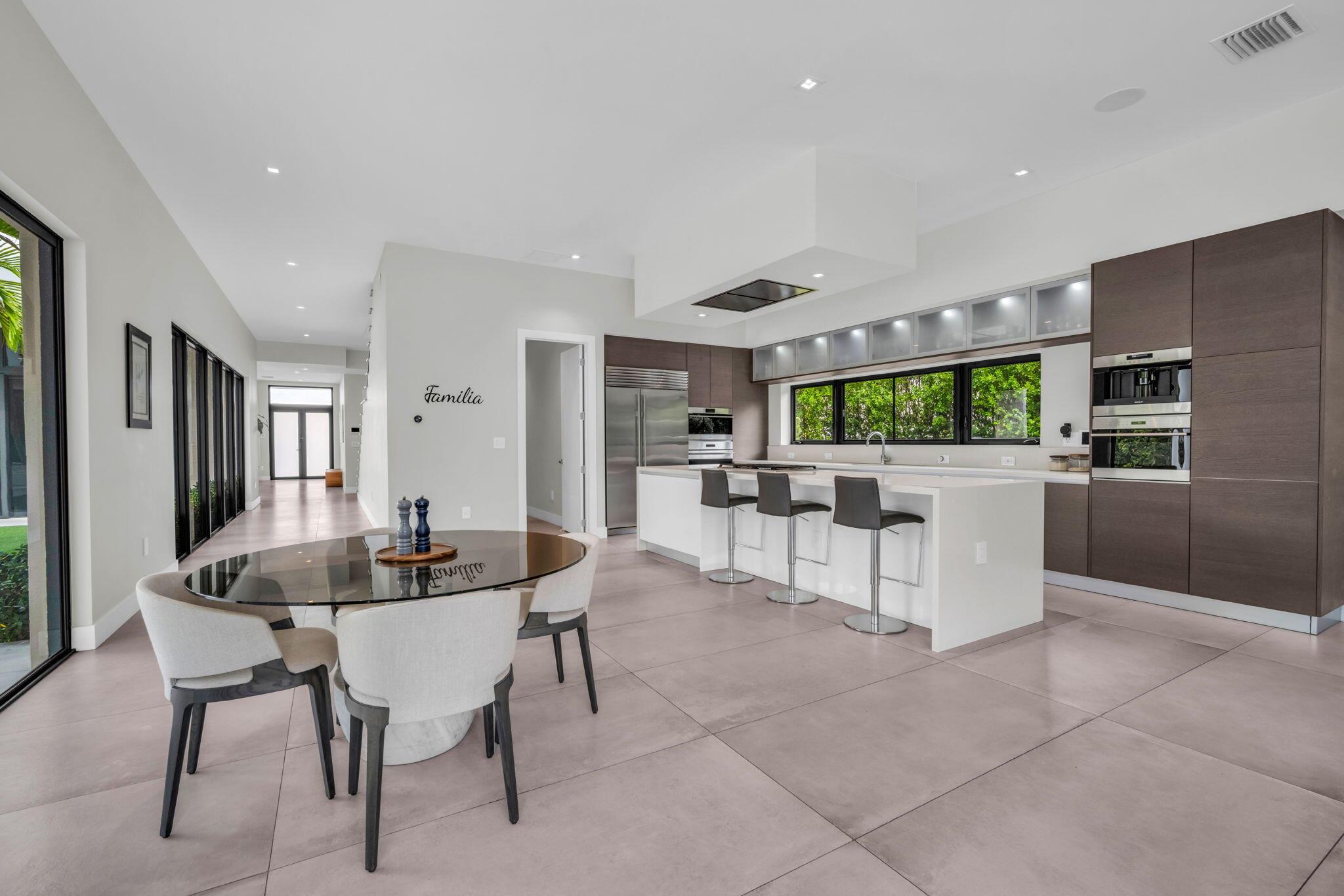 WESTON ESTATES - Residential