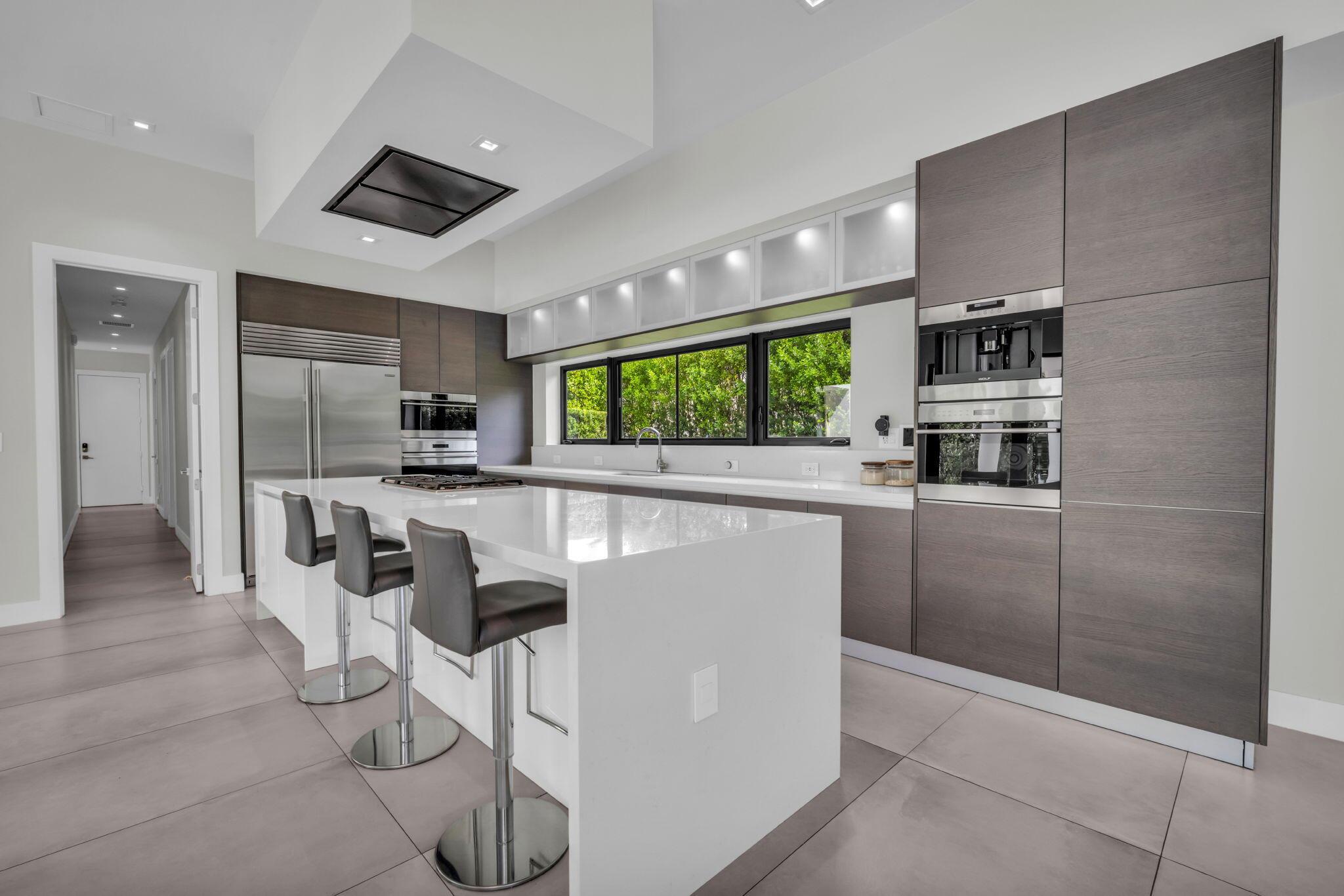 WESTON ESTATES - Residential