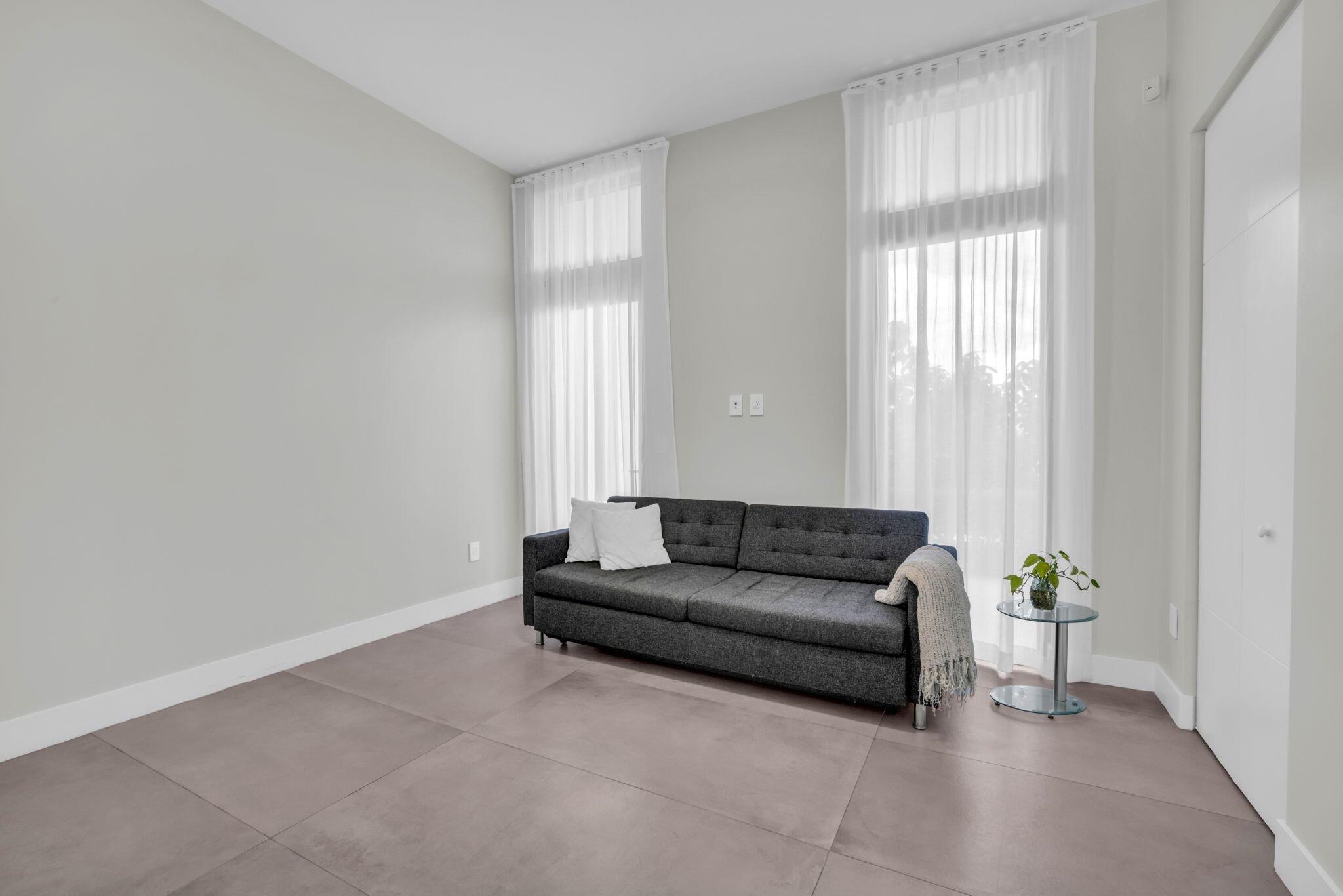 WESTON ESTATES - Residential