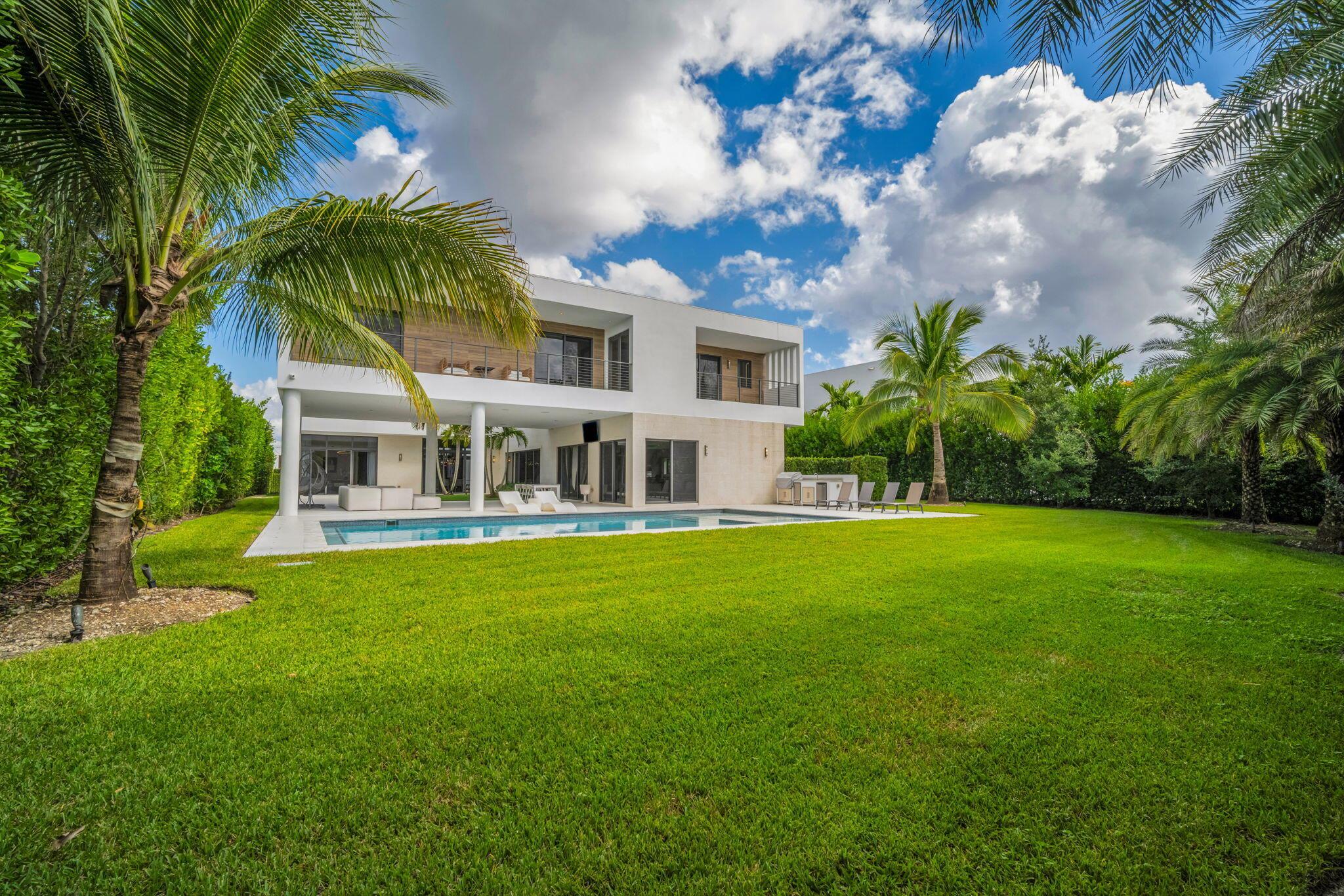 WESTON ESTATES - Residential