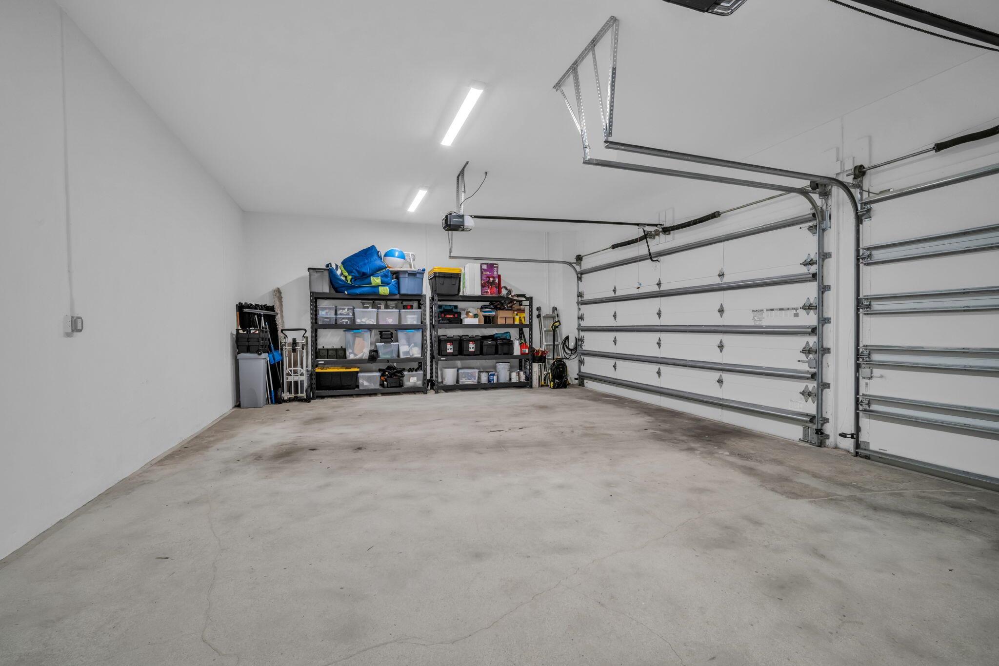 WESTON ESTATES - Residential