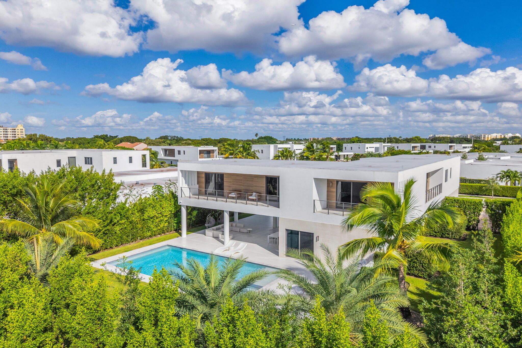 WESTON ESTATES - Residential