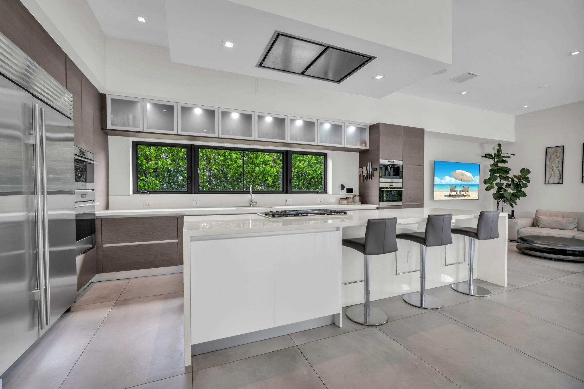 WESTON ESTATES - Residential