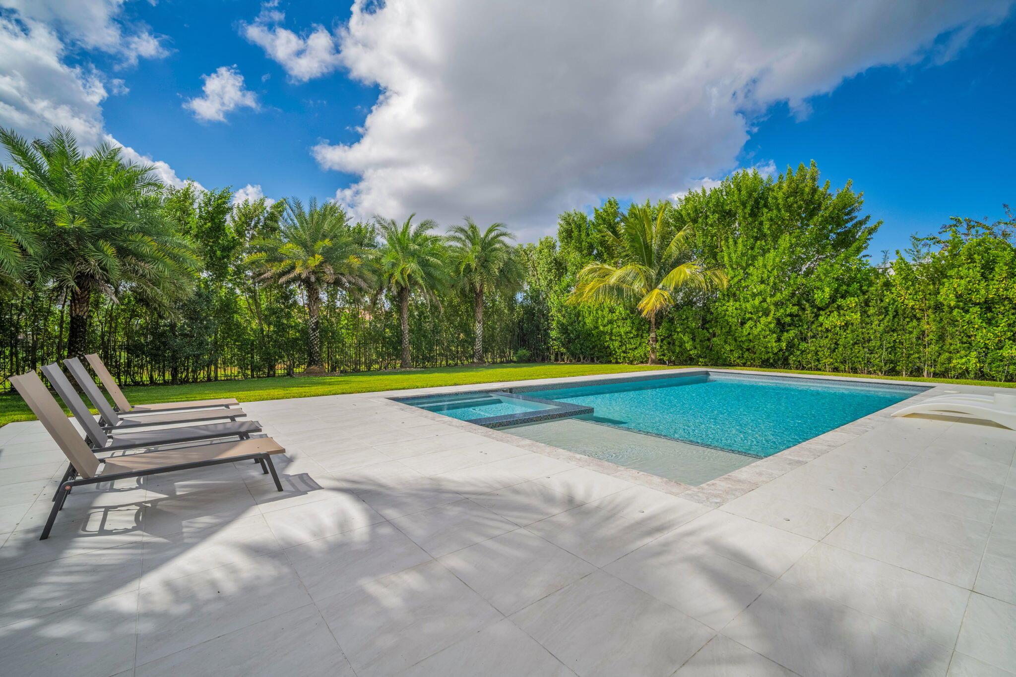 WESTON ESTATES - Residential