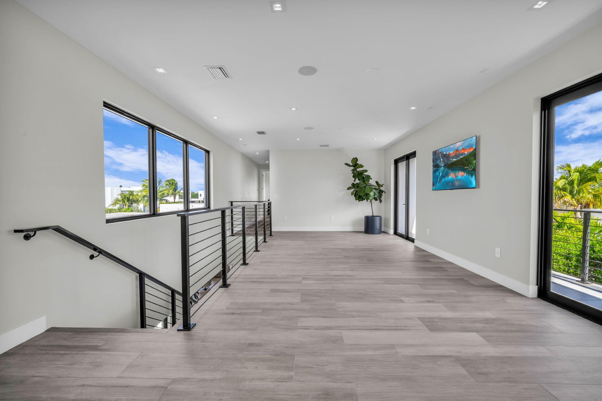 WESTON ESTATES - Residential