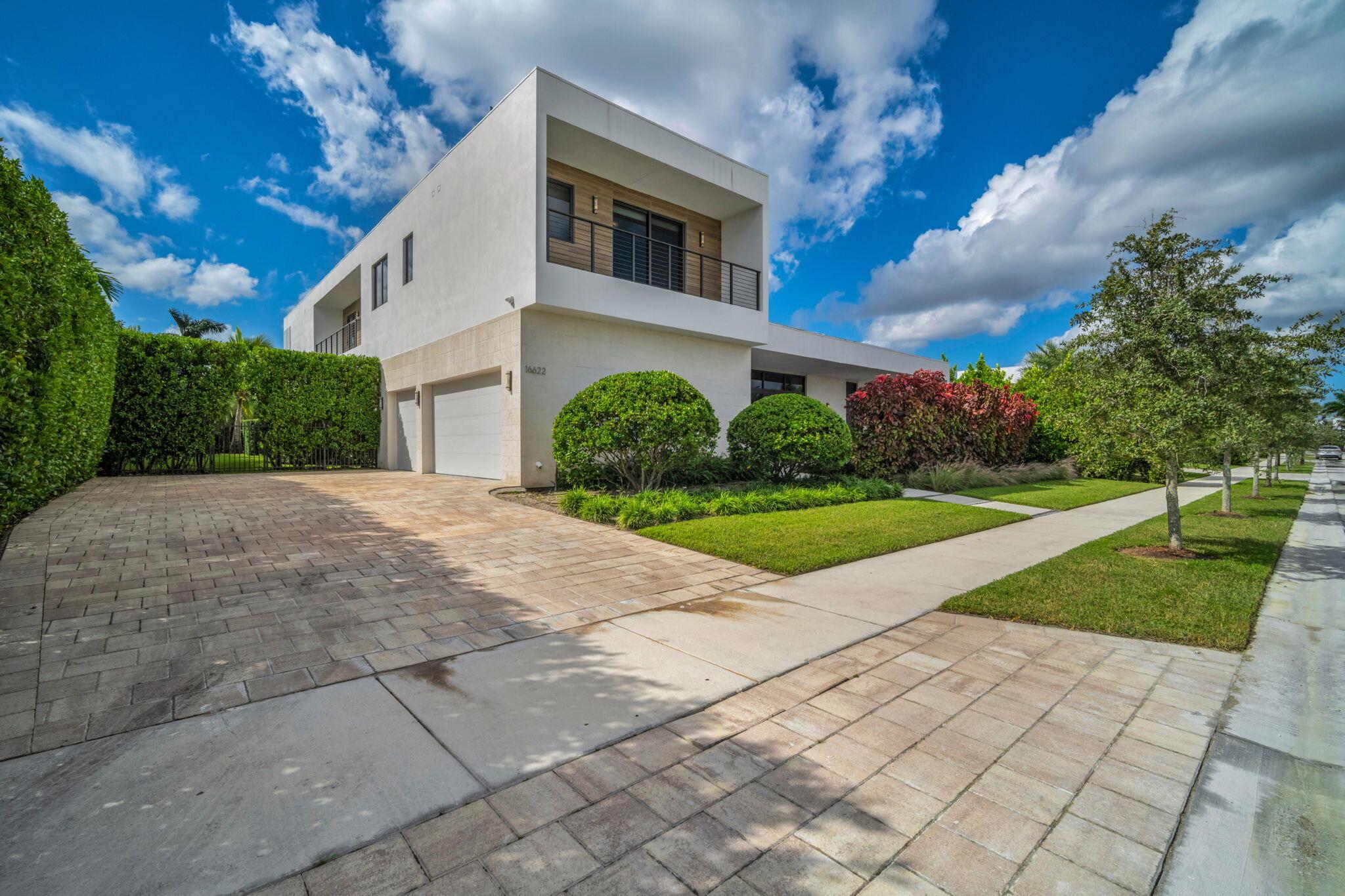 WESTON ESTATES - Residential