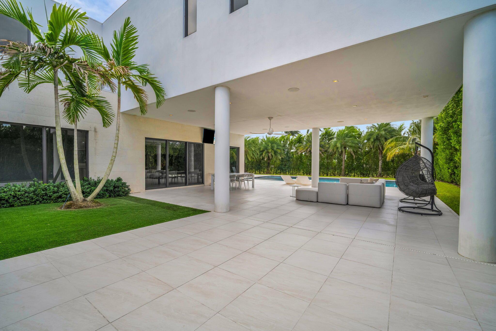 WESTON ESTATES - Residential