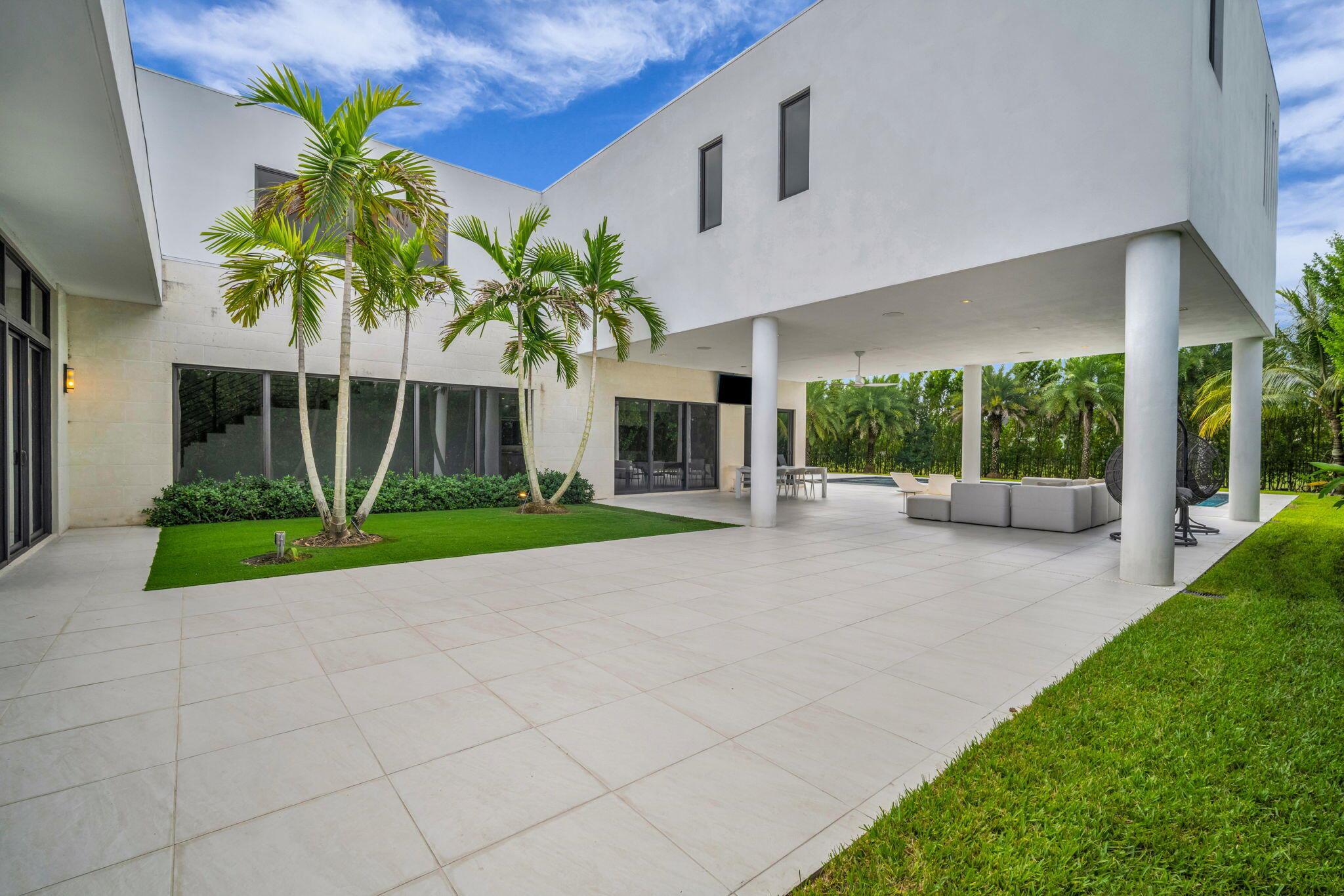 WESTON ESTATES - Residential